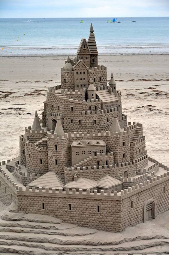 Sonhar com castelo de areia